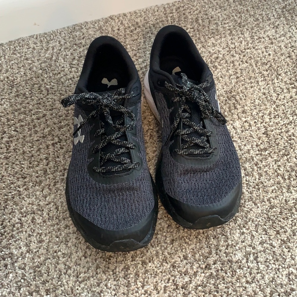 Under Armour Charged Escape Sneakers size 8 1/2